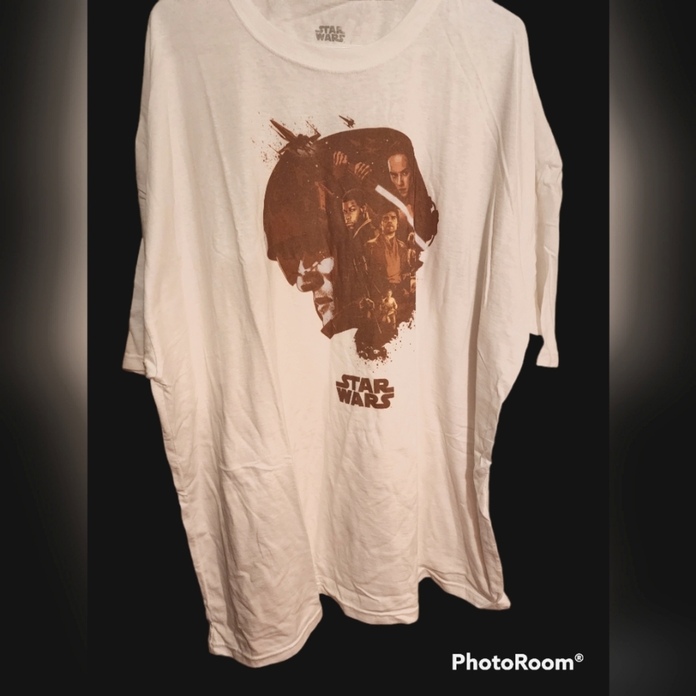 5/$20 Star wars Tee size 4xl🌞
